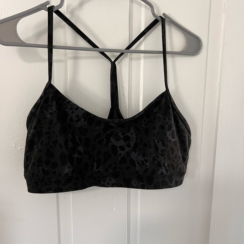 EUC Lululemon Yoga Flow Y Bra